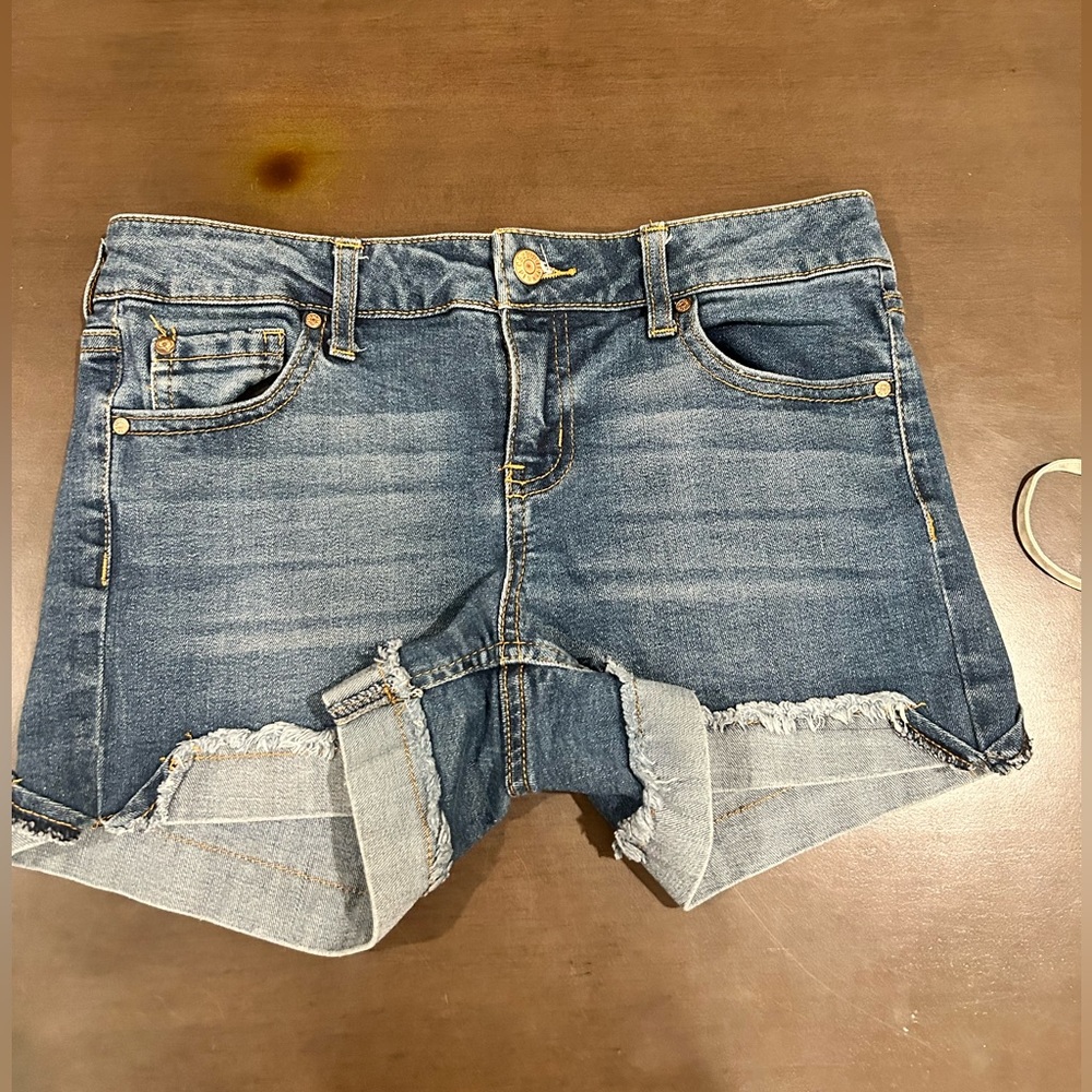 Celebrity pink Jean shorts barely worn